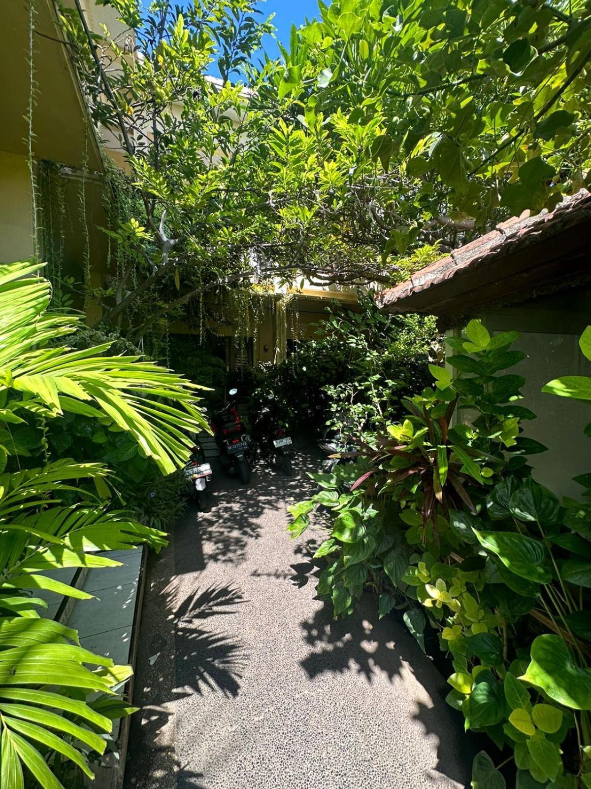ซารี บัวนา เบด แอนด์ เบรคฟาสต์ Hotel กูตา ภายนอก รูปภาพ