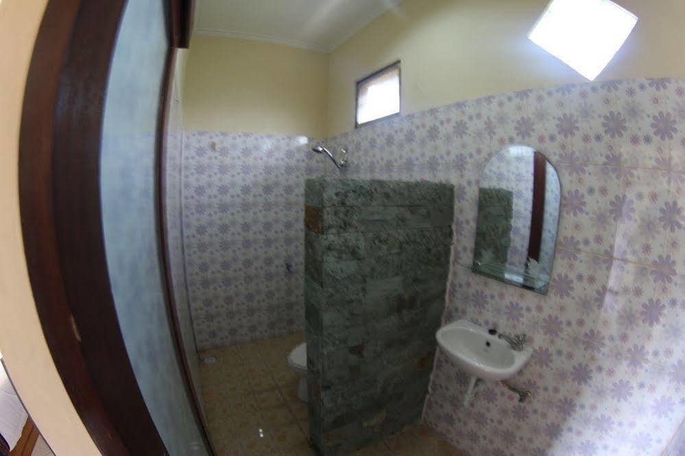 ซารี บัวนา เบด แอนด์ เบรคฟาสต์ Hotel กูตา ภายนอก รูปภาพ