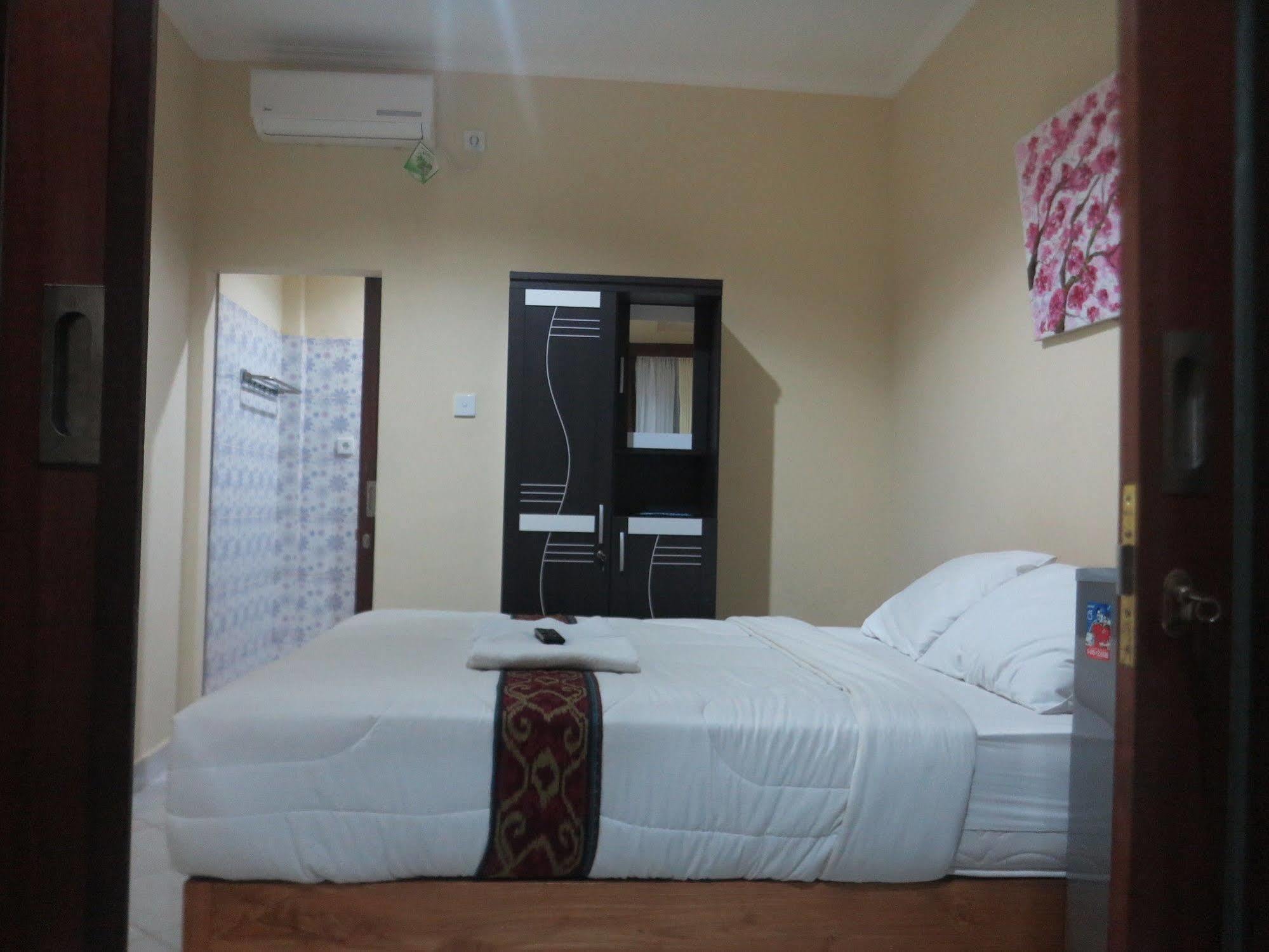 ซารี บัวนา เบด แอนด์ เบรคฟาสต์ Hotel กูตา ภายนอก รูปภาพ