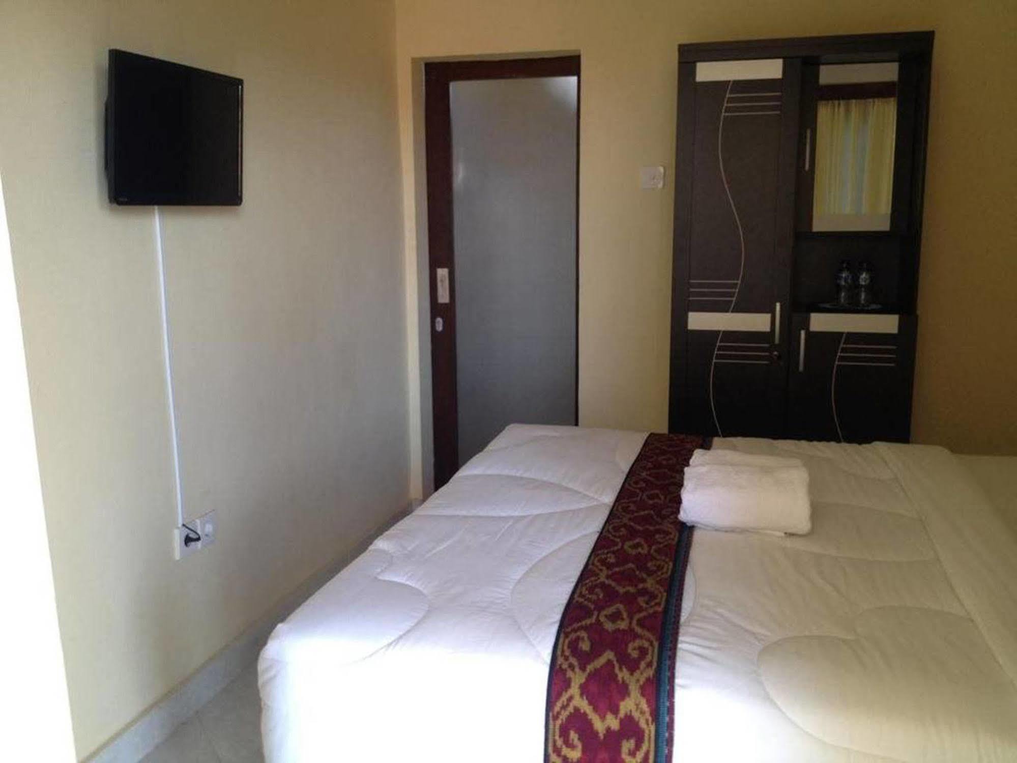 ซารี บัวนา เบด แอนด์ เบรคฟาสต์ Hotel กูตา ภายนอก รูปภาพ
